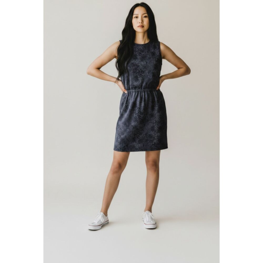 TAIL Black Snakeskin Workout Golf Dress - Medium